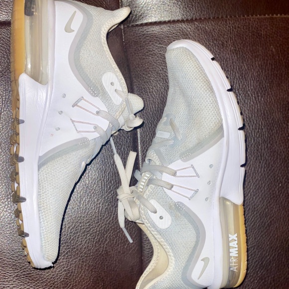 NIKE airmax - Picture 2 of 7